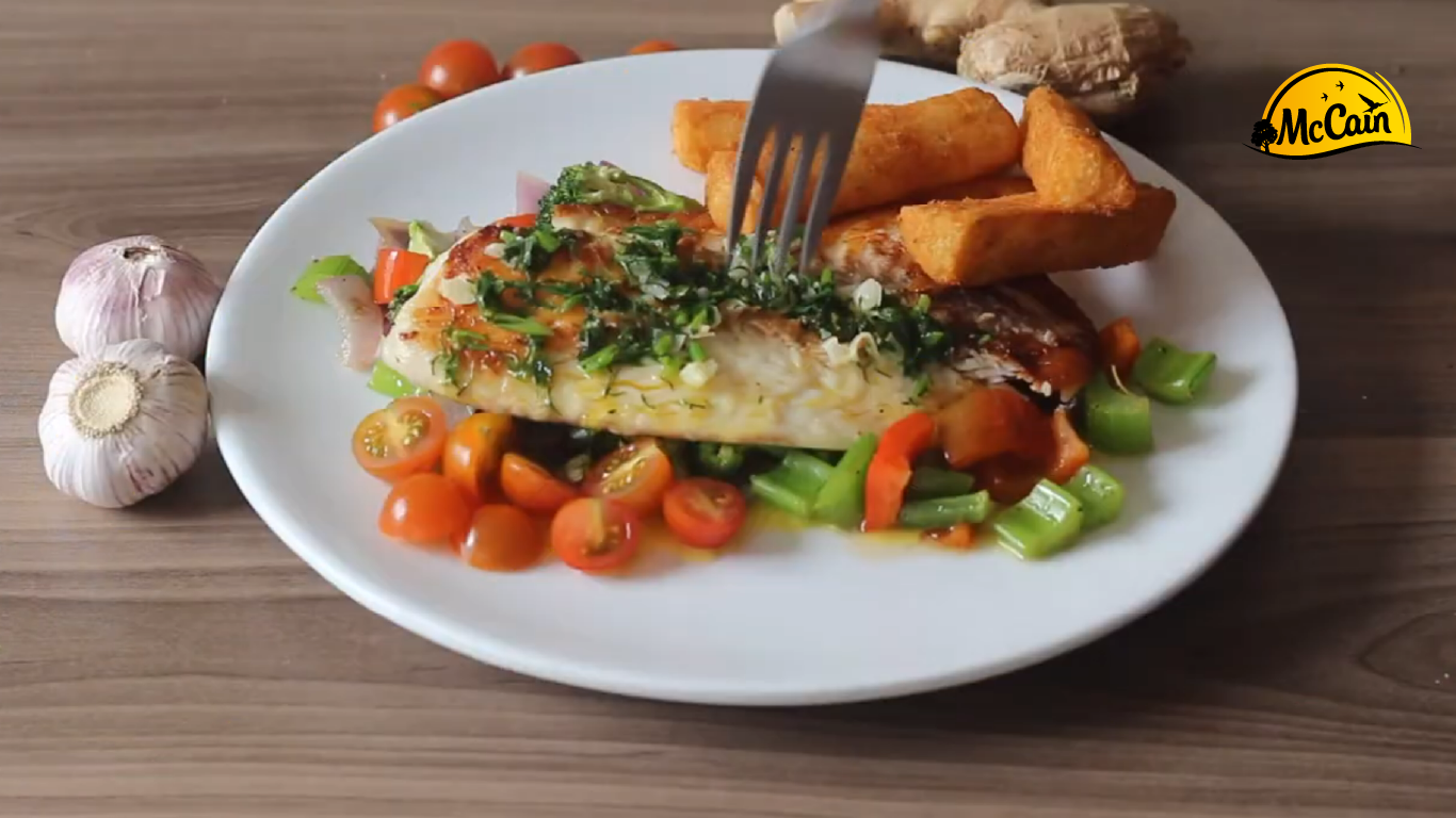 Filete de pescado y croquetas de yuca McCain